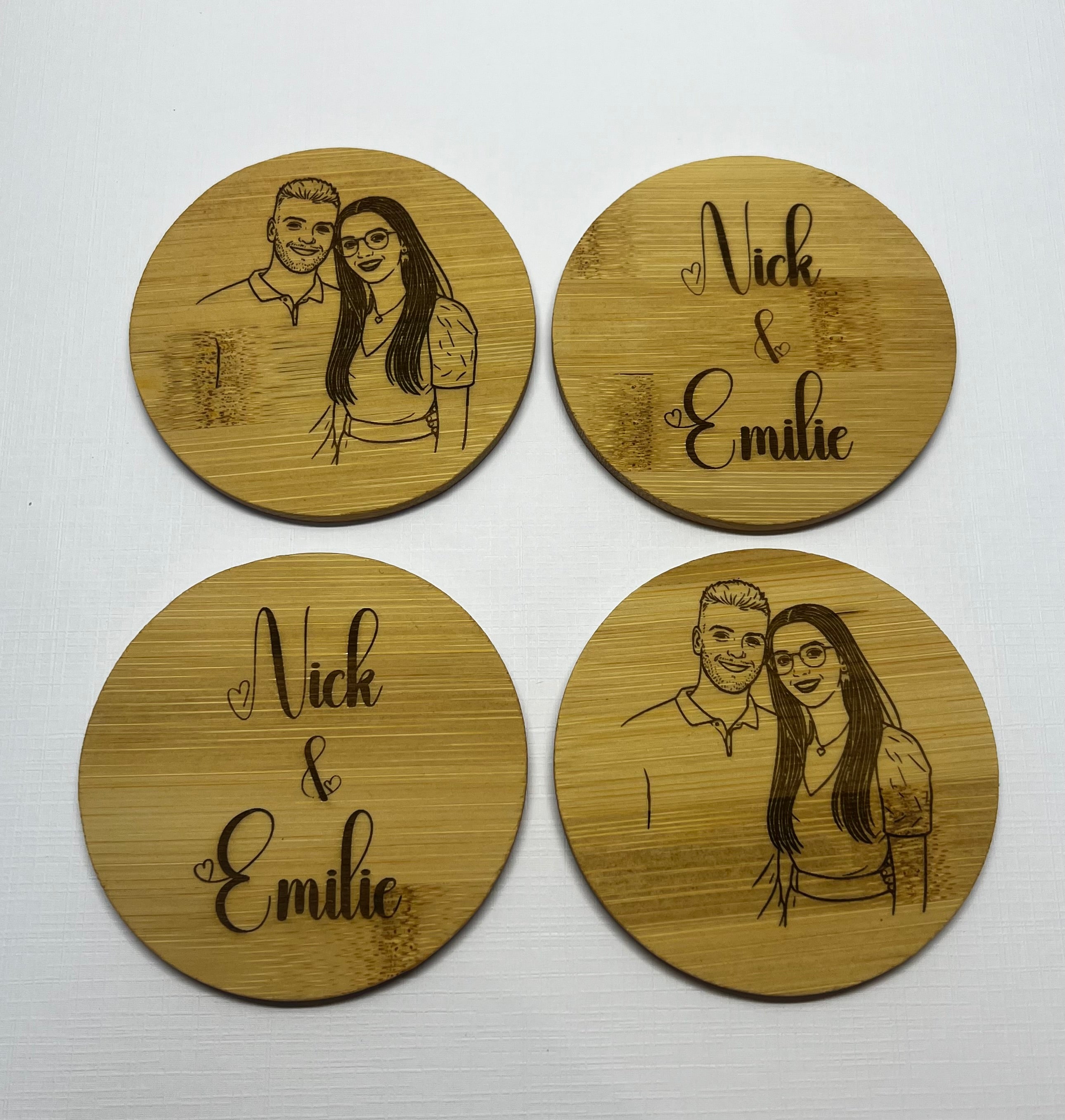 Lot de 4 Dessous de Verre Personnalisé en Bambou Gravé – Photo + deux prénoms