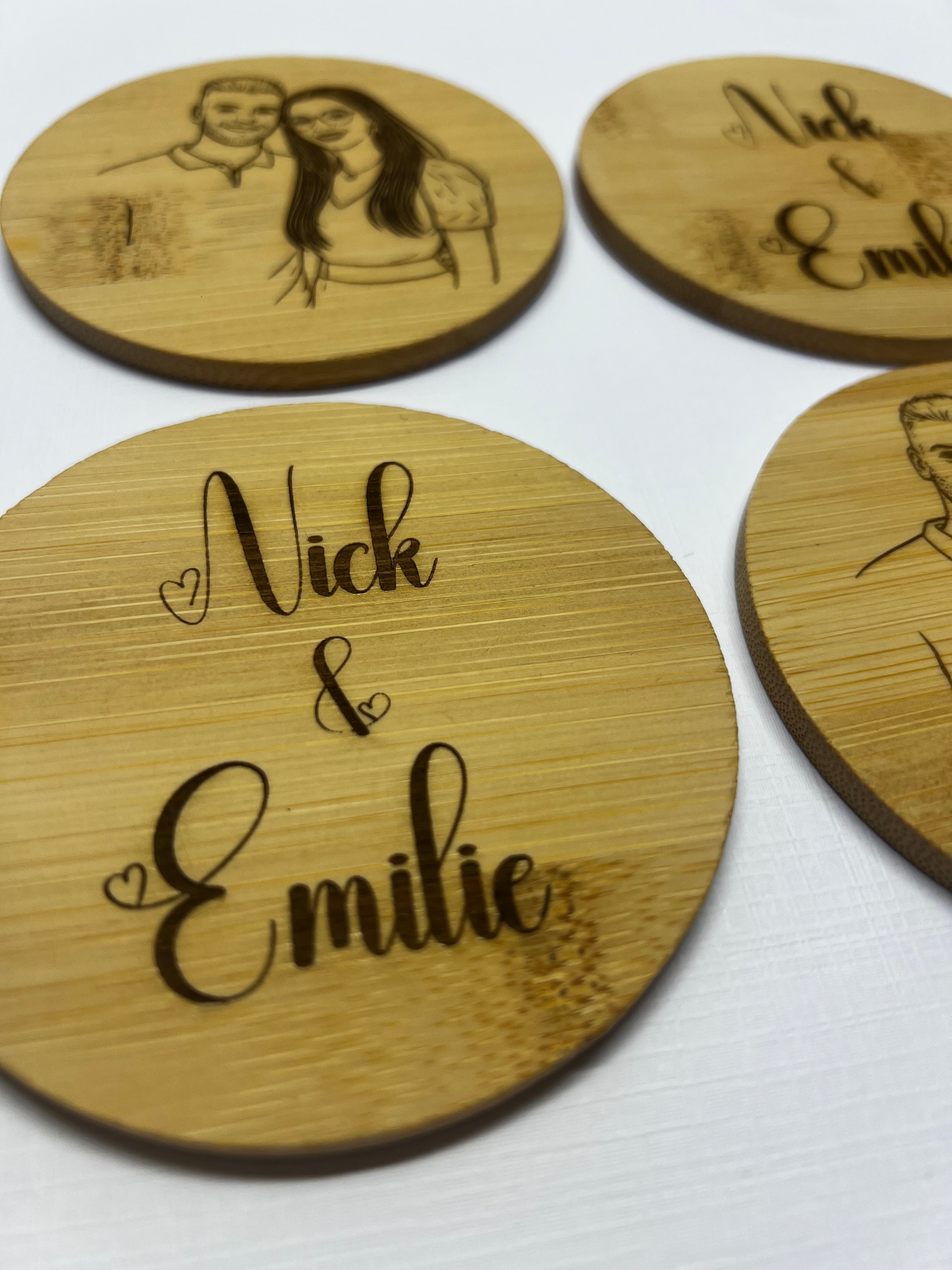 Lot de 4 Dessous de Verre Personnalisé en Bambou Gravé – Photo + deux prénoms