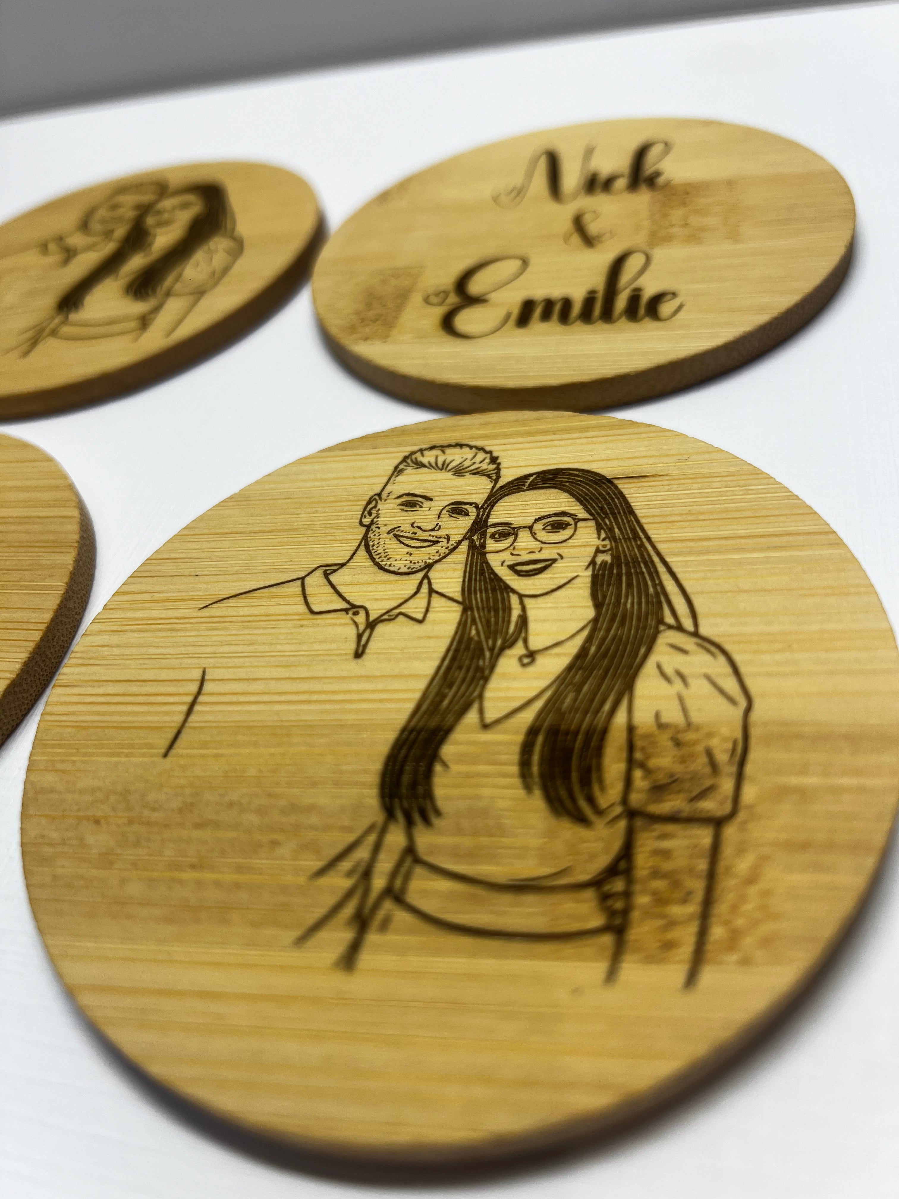 Lot de 4 Dessous de Verre Personnalisé en Bambou Gravé – Photo + deux prénoms