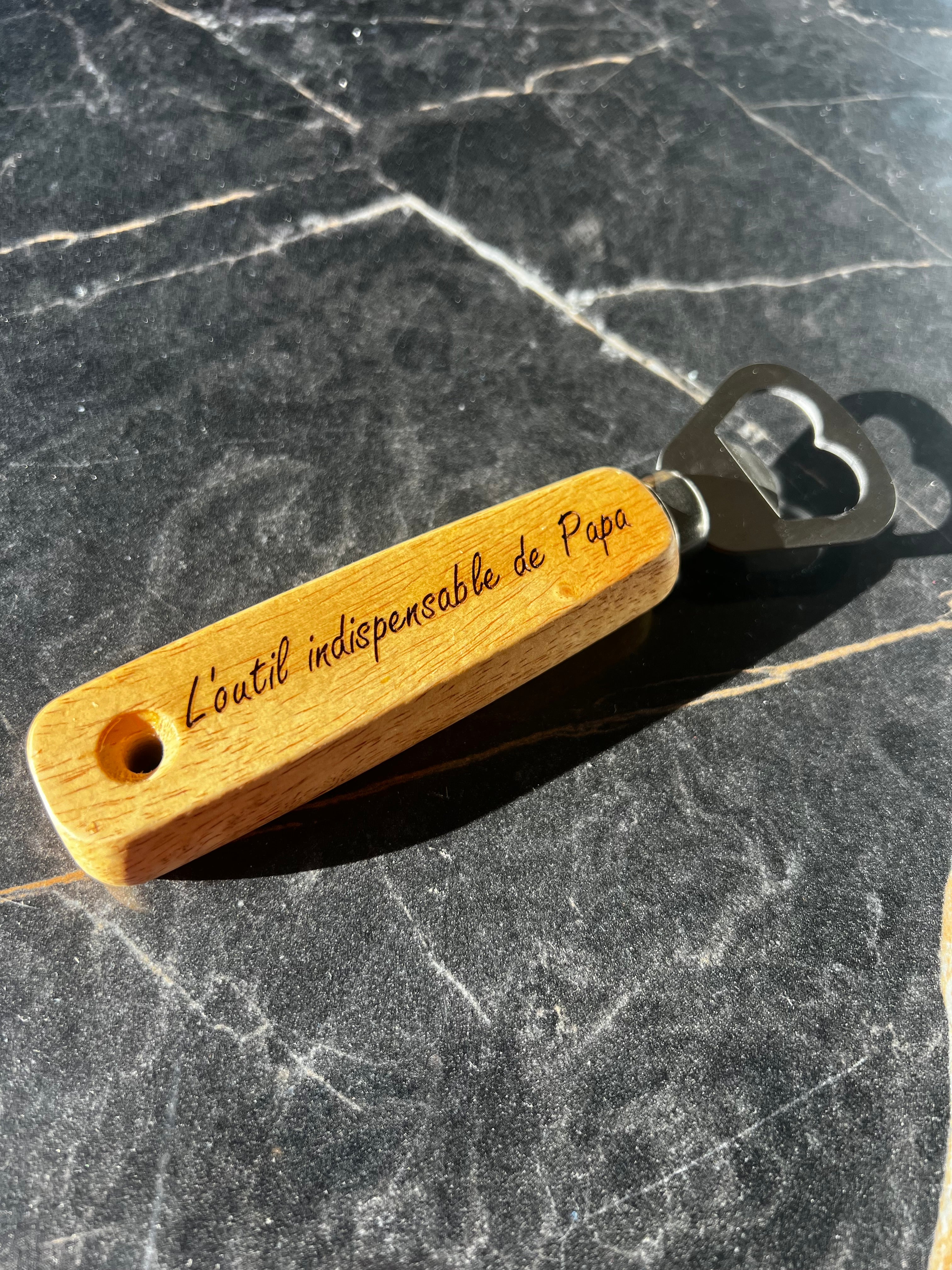🍺 Décapsuleur en Bois Personnalisable – Gravure Unique