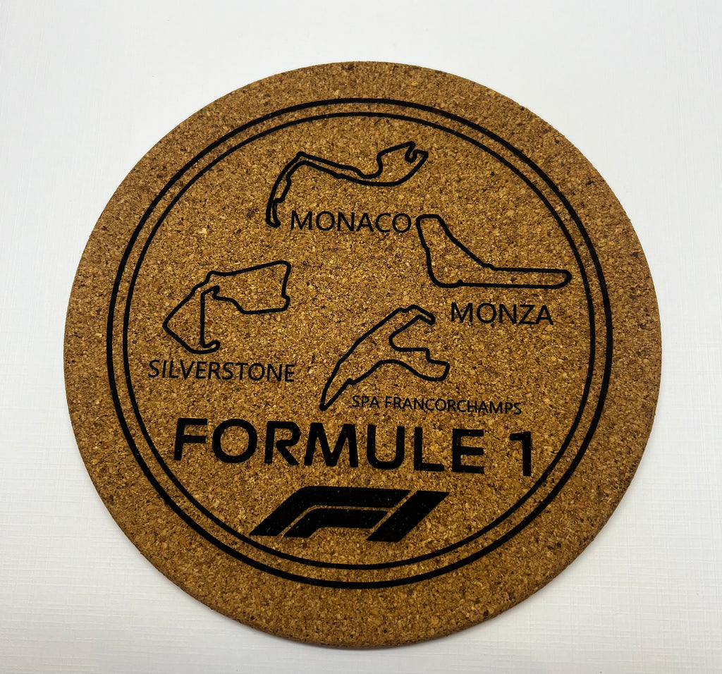 Dessous de plat F1 en liège gravé – Circuits Monaco, Monza, Spa & Silverstone – Idée cadeau fan Formule 1